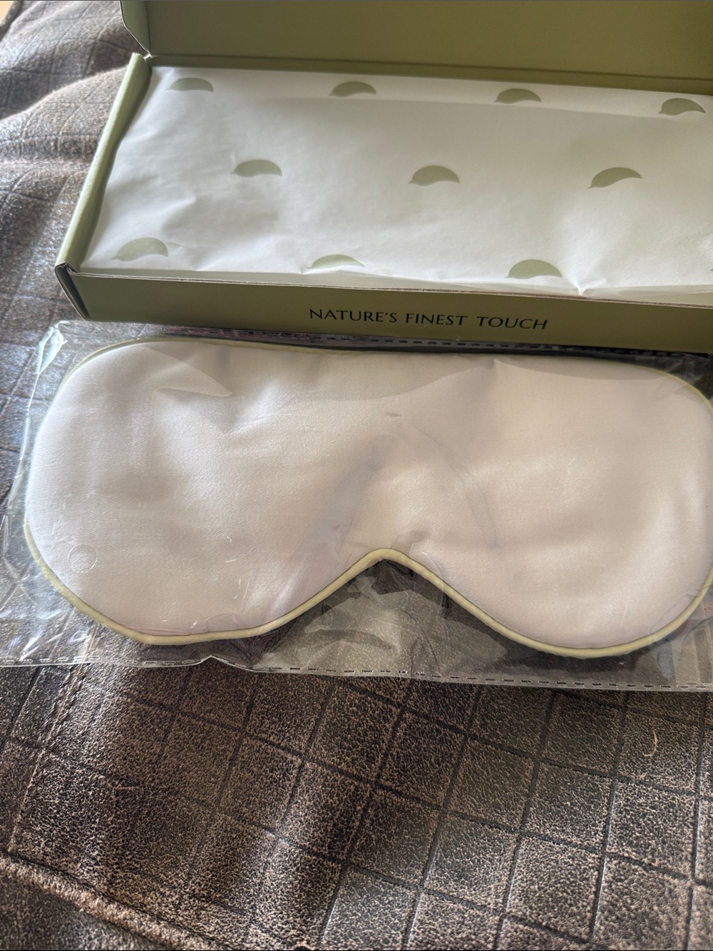 HugNest Green Eye Mask - Women Accessories